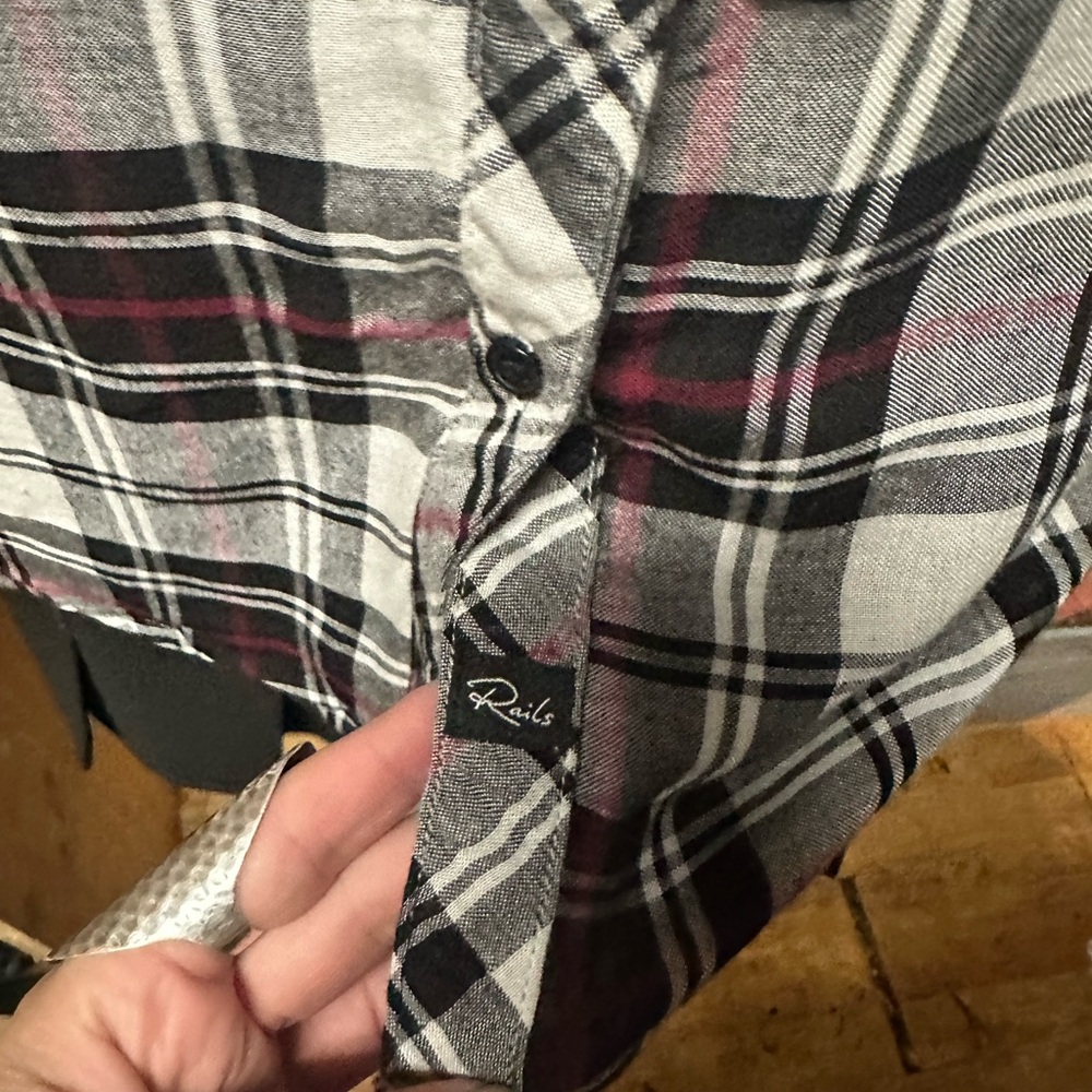 Rails Kendra Button Front Flannel Size Medium - image 5